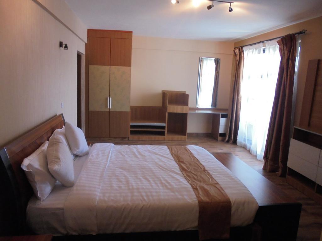 We Hotel And Suites Nairobi Exterior foto